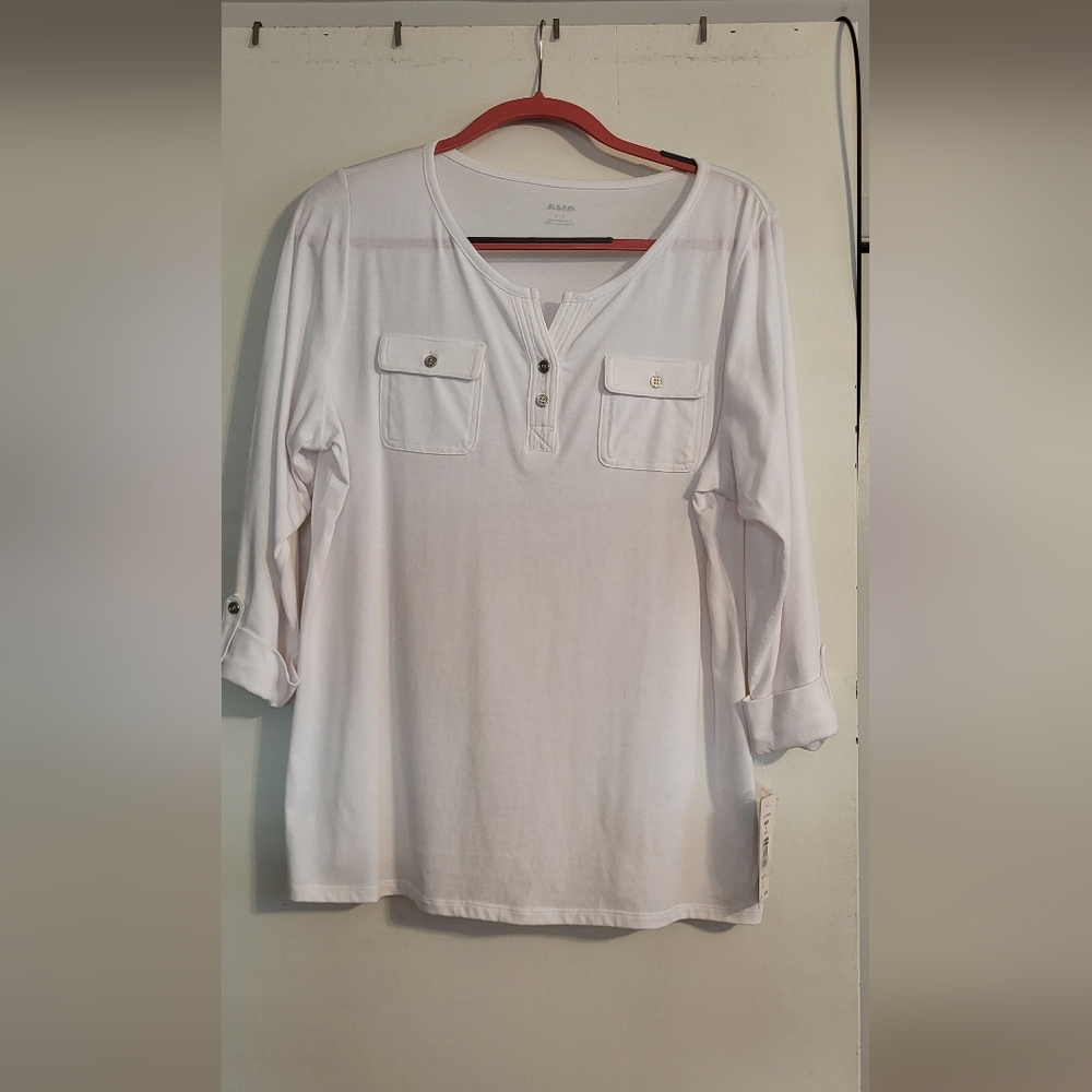 ALIA brand white top...New